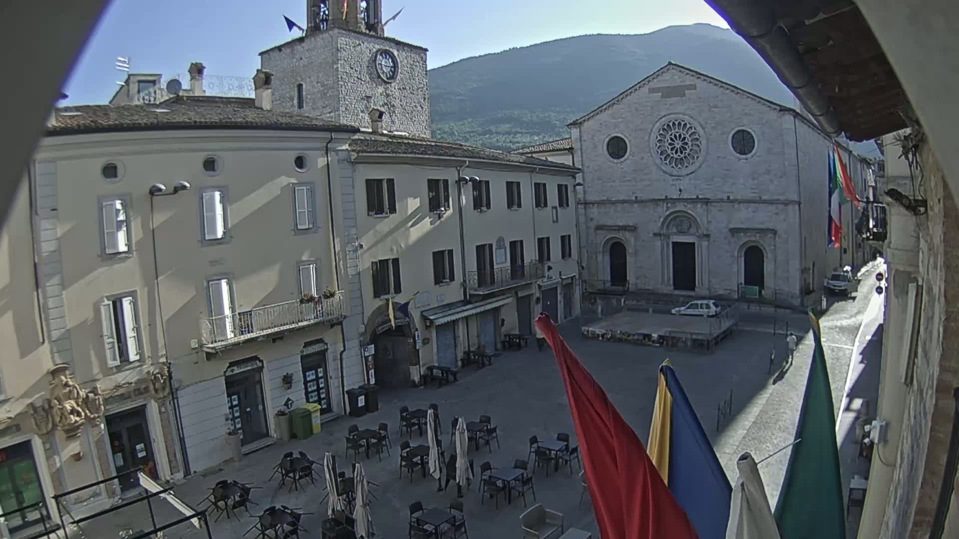 Gualdo Tadino Piazza Martiri della Libertà Square Live Cam - Perugia, Umbria, Italy