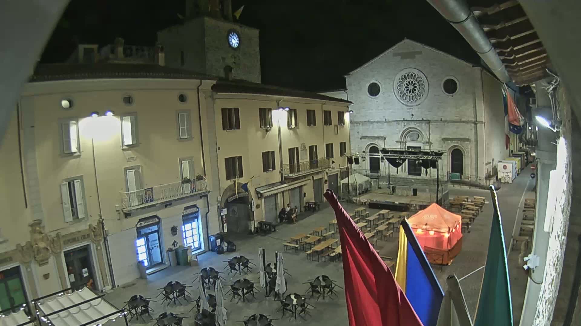 Gualdo Tadino Piazza Martiri della Libertà Square Live Cam - Perugia, Umbria, Italy