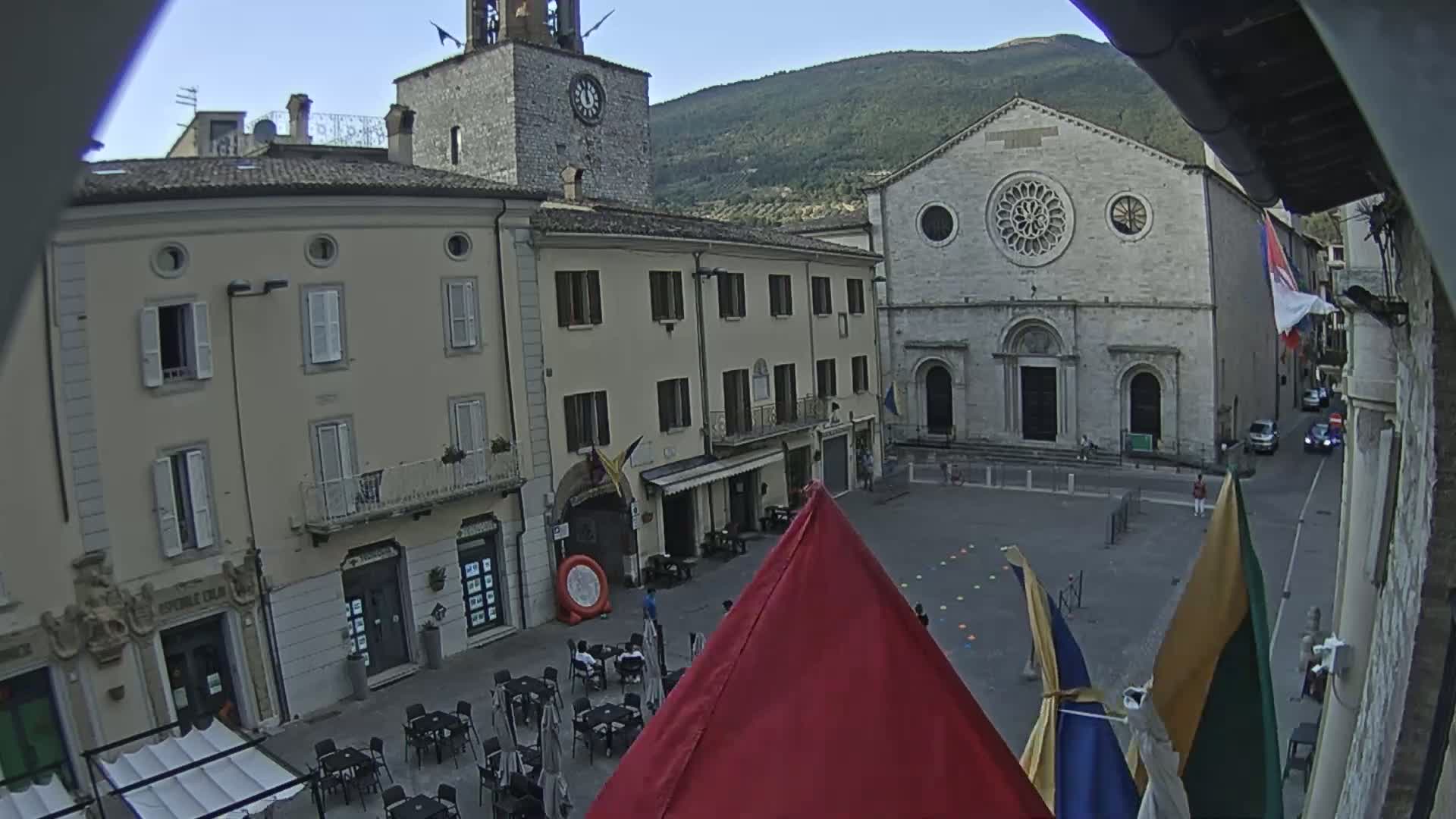 Gualdo Tadino Piazza Martiri della Libertà Square Live Cam - Perugia, Umbria, Italy