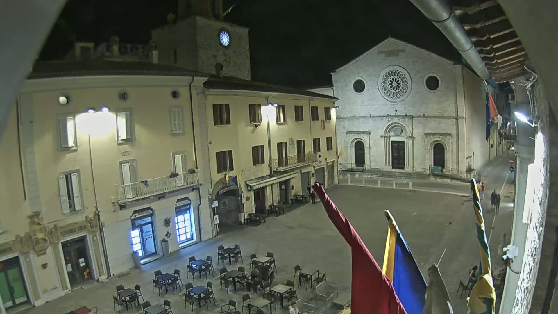 Gualdo Tadino Piazza Martiri della Libertà Square Live Cam - Perugia, Umbria, Italy