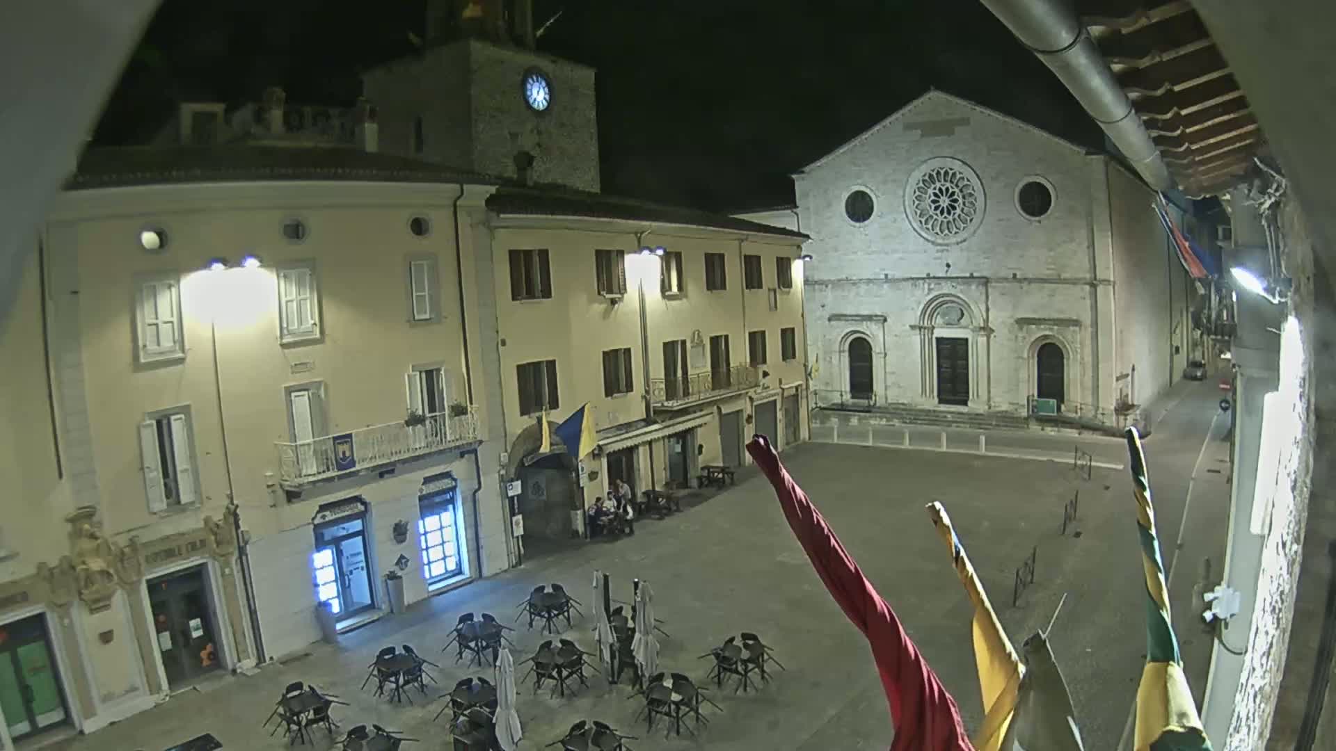 Gualdo Tadino Piazza Martiri della Libertà Square Live Cam - Perugia, Umbria, Italy