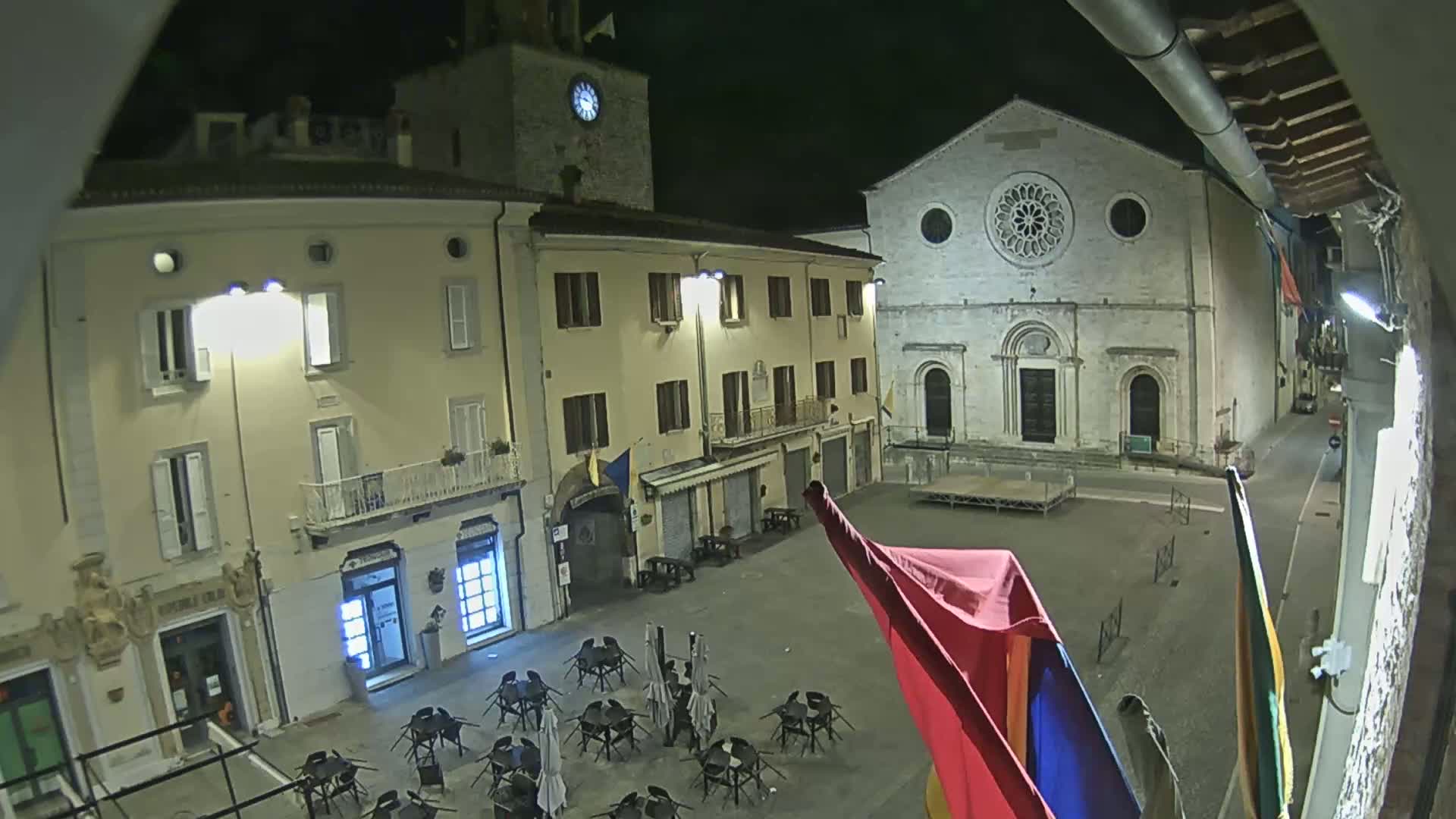 Gualdo Tadino Piazza Martiri della Libertà Square Live Cam - Perugia, Umbria, Italy