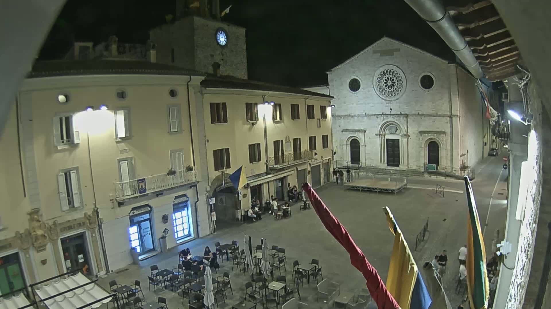 Gualdo Tadino Piazza Martiri della Libertà Square Live Cam - Perugia, Umbria, Italy