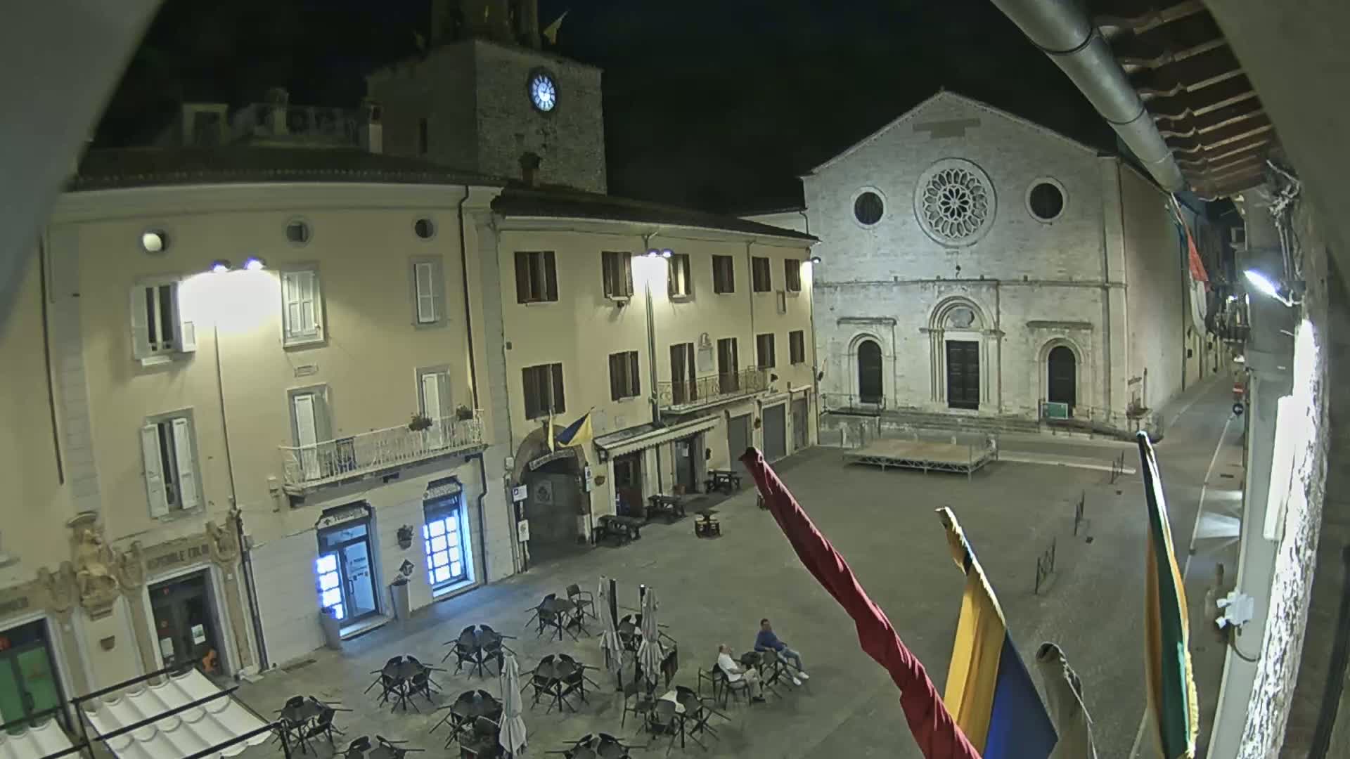 Gualdo Tadino Piazza Martiri della Libertà Square Live Cam - Perugia, Umbria, Italy