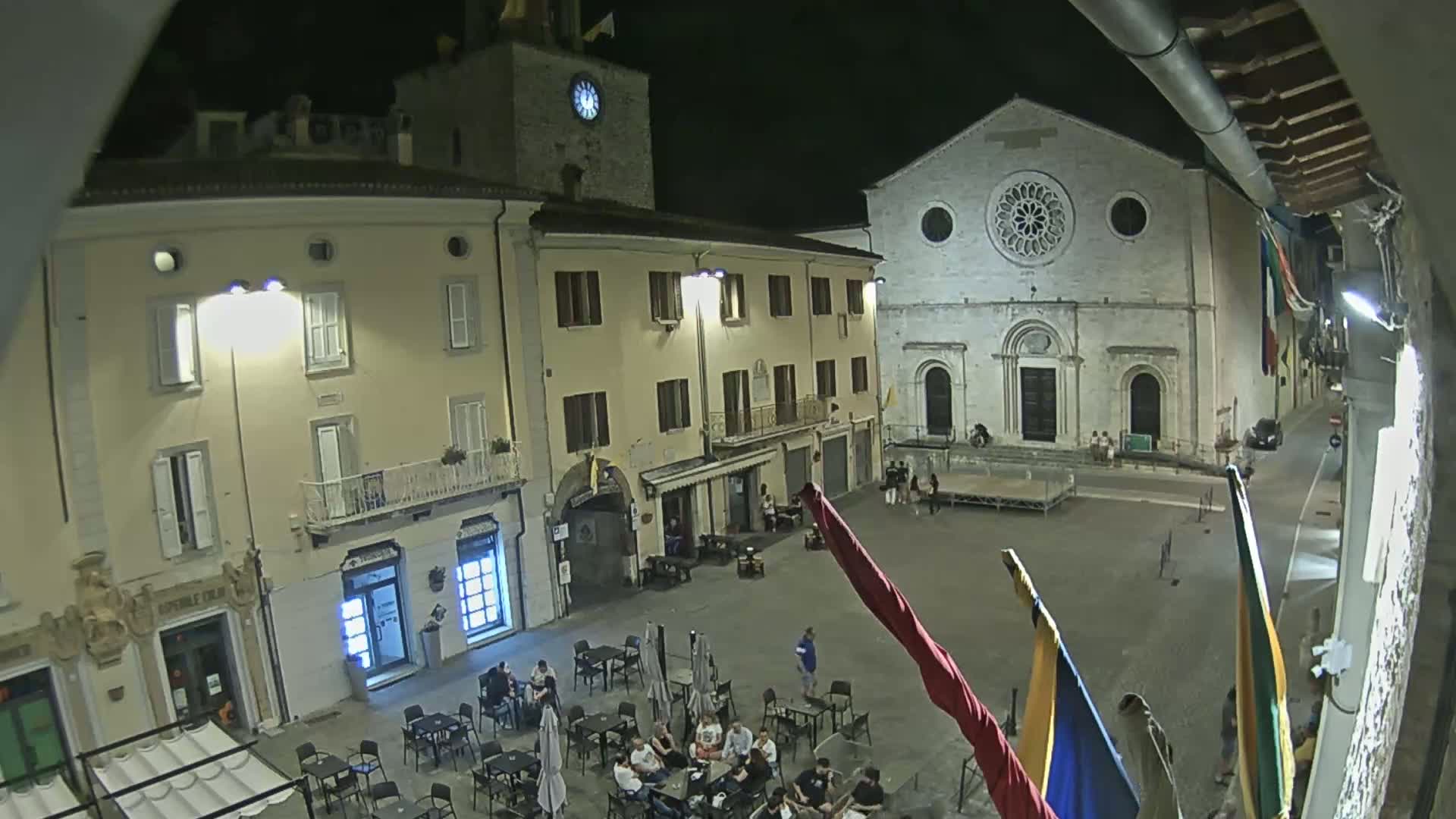 Gualdo Tadino Piazza Martiri della Libertà Square Live Cam - Perugia, Umbria, Italy