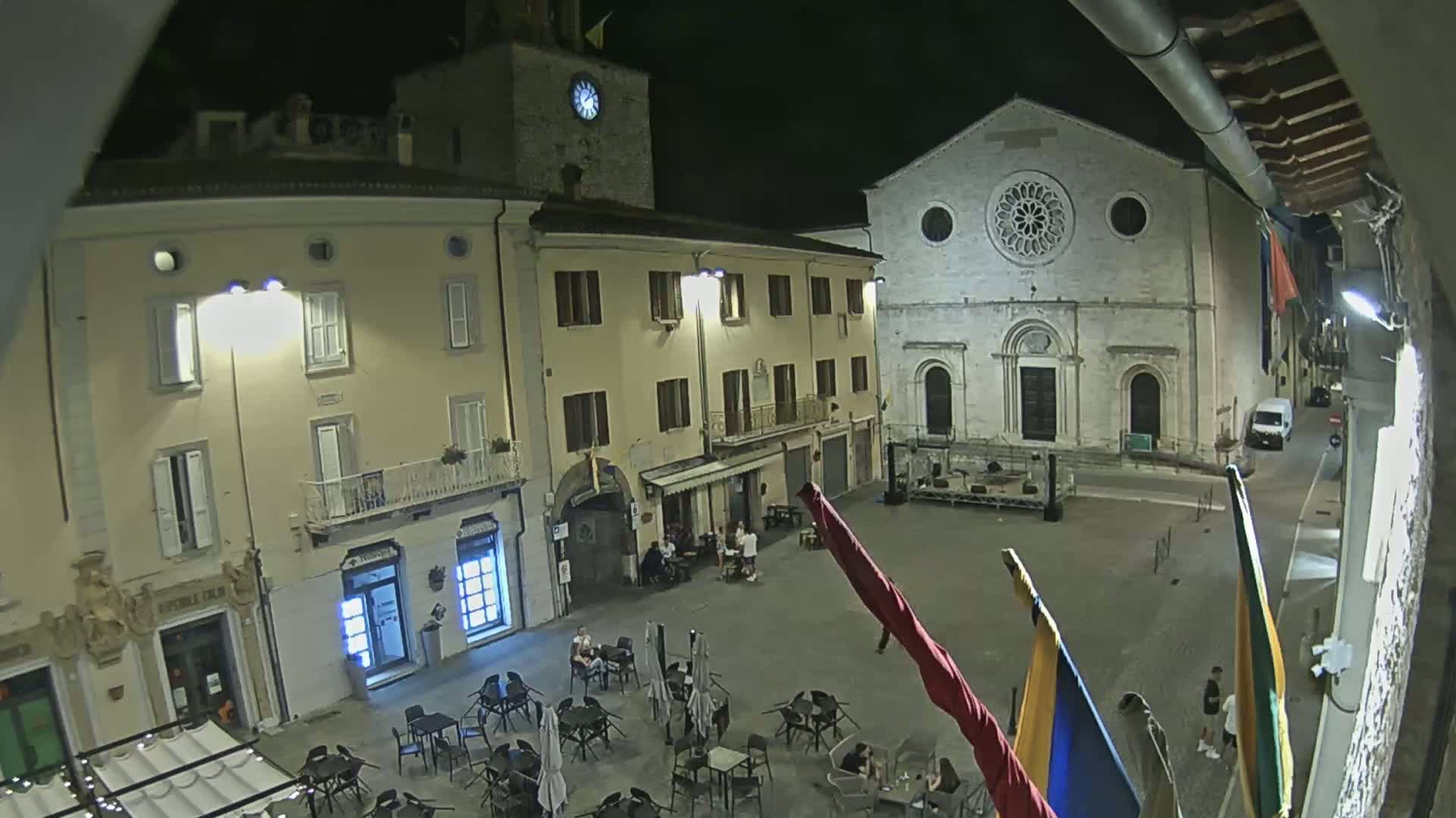 Gualdo Tadino Piazza Martiri della Libertà Square Live Cam - Perugia, Umbria, Italy