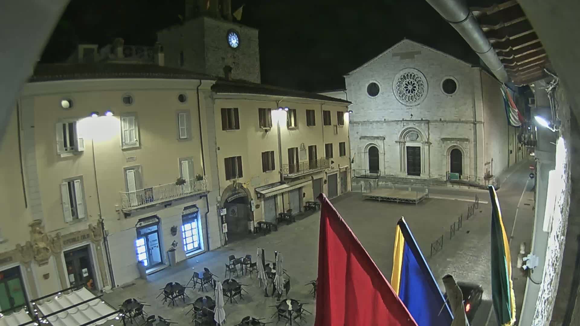Gualdo Tadino Piazza Martiri della Libertà Square Live Cam - Perugia, Umbria, Italy