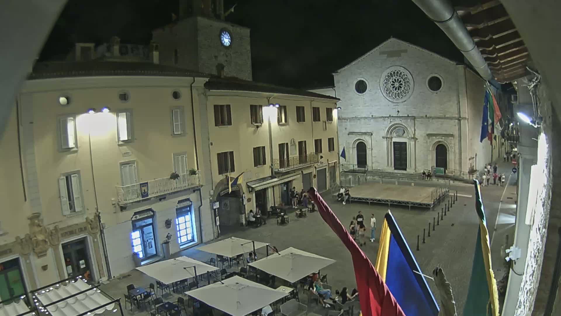 Gualdo Tadino Piazza Martiri della Libertà Square Live Cam - Perugia, Umbria, Italy