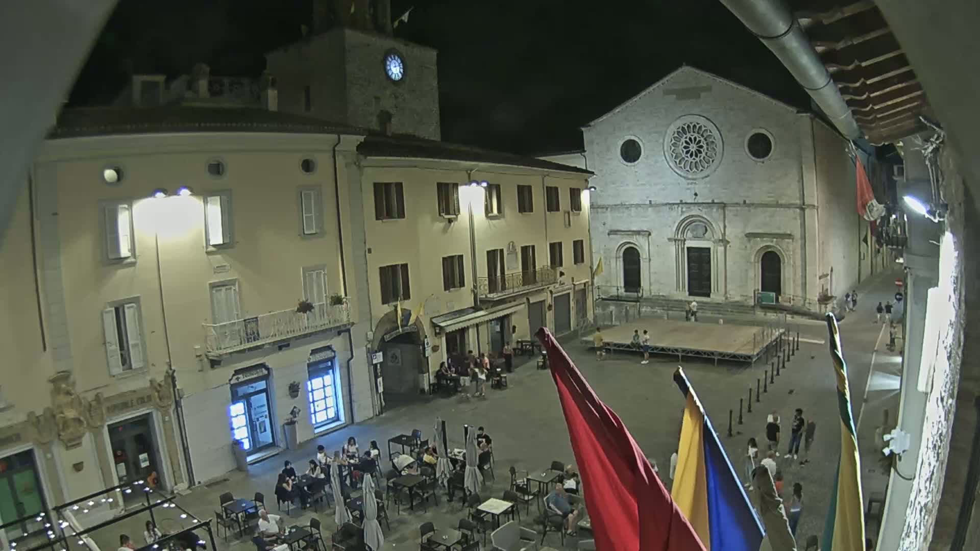 Gualdo Tadino Piazza Martiri della Libertà Square Live Cam - Perugia, Umbria, Italy