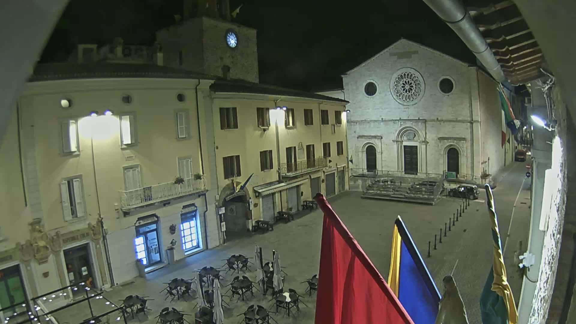 Gualdo Tadino Piazza Martiri della Libertà Square Live Cam - Perugia, Umbria, Italy