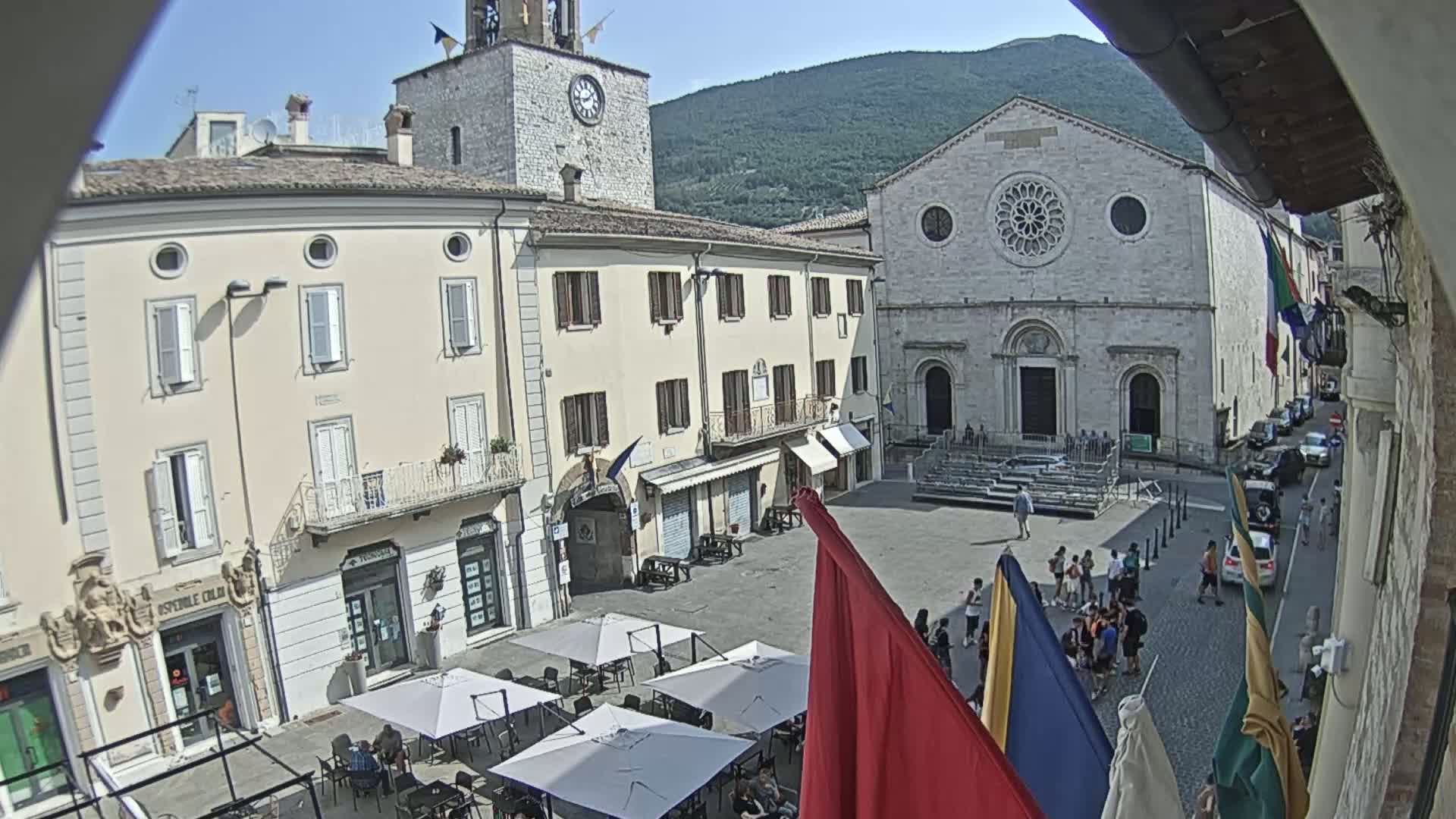 Gualdo Tadino Piazza Martiri della Libertà Square Live Cam - Perugia, Umbria, Italy