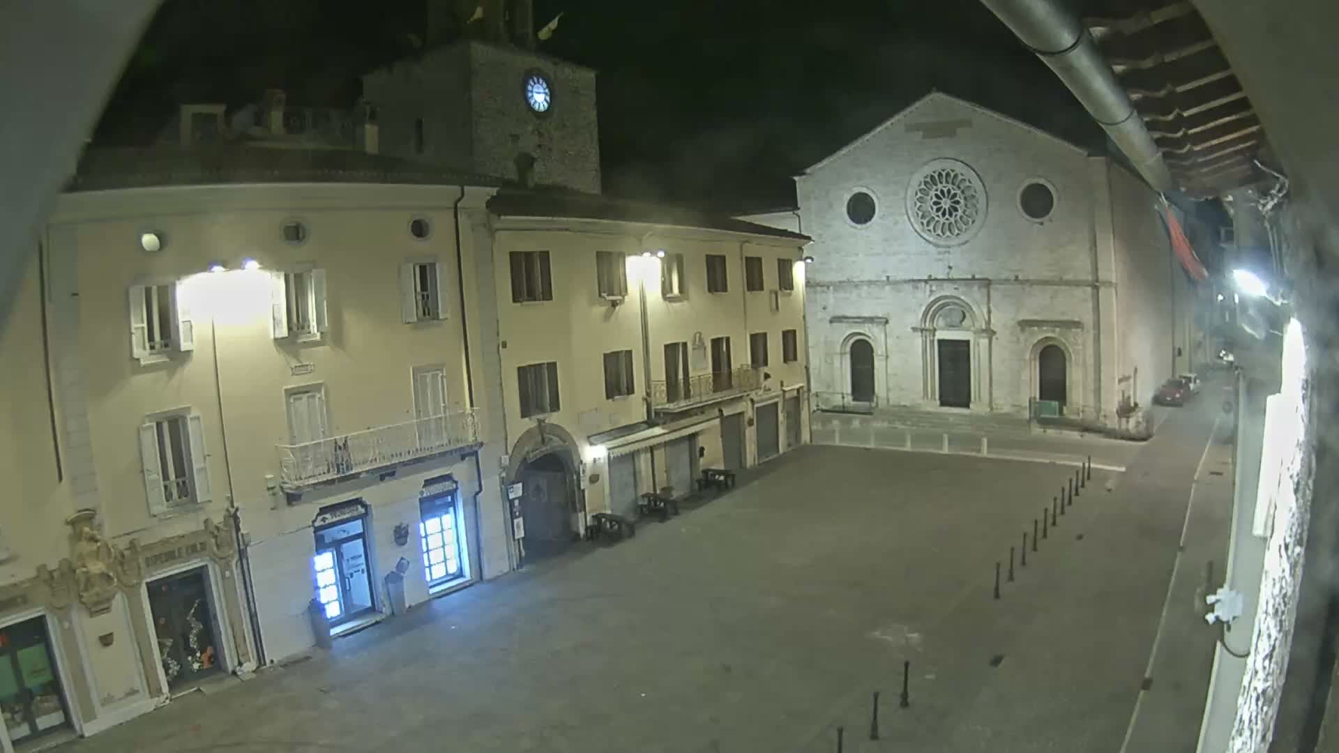 Gualdo Tadino Piazza Martiri della Libertà Square Live Cam - Perugia, Umbria, Italy