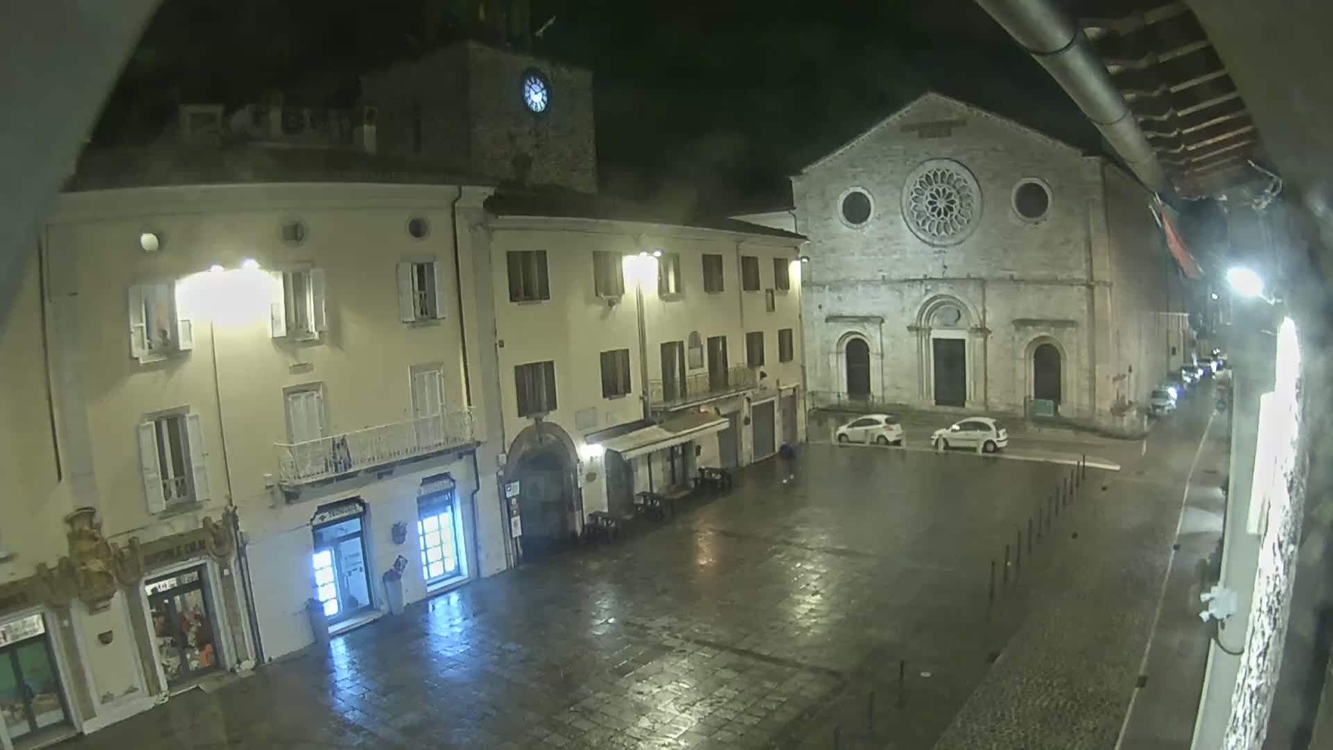 Gualdo Tadino Piazza Martiri della Libertà Square Live Cam - Perugia, Umbria, Italy