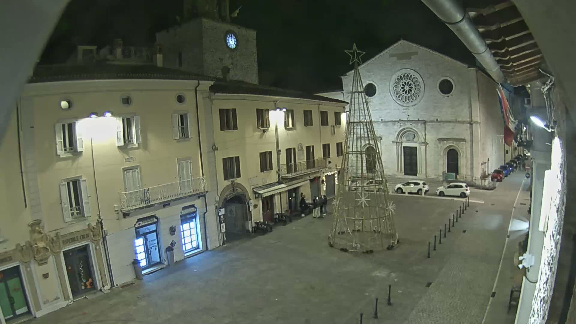 Gualdo Tadino Piazza Martiri della Libertà Square Live Cam - Perugia, Umbria, Italy