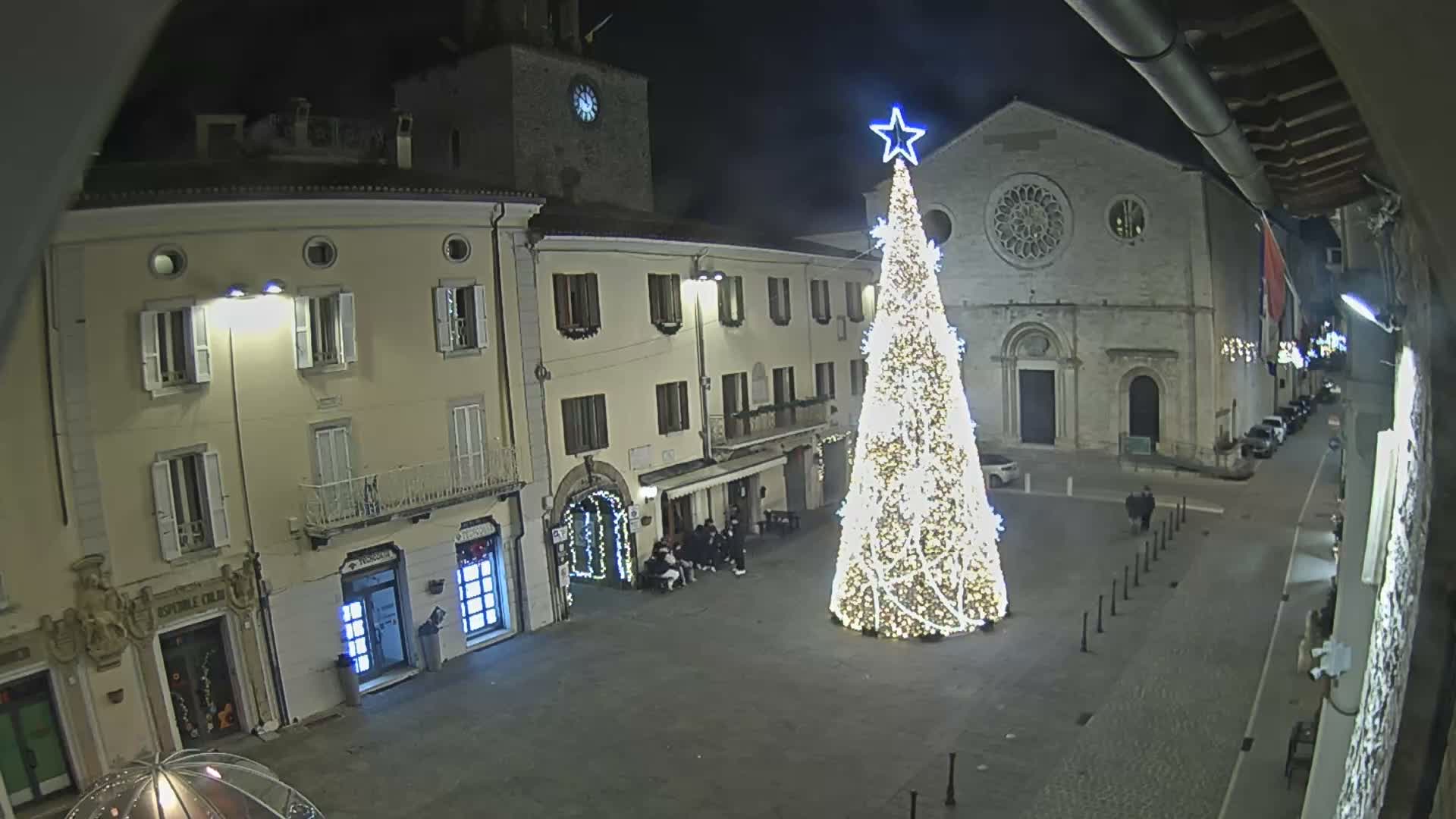 Gualdo Tadino Piazza Martiri della Libertà Square Live Cam - Perugia, Umbria, Italy