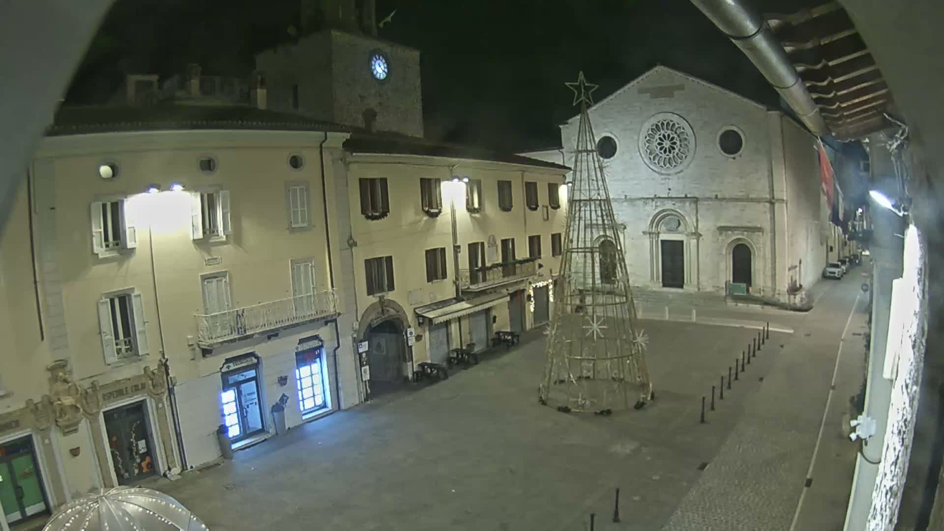 Gualdo Tadino Piazza Martiri della Libertà Square Live Cam - Perugia, Umbria, Italy