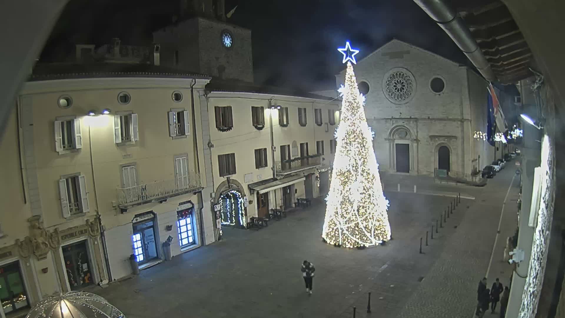 Gualdo Tadino Piazza Martiri della Libertà Square Live Cam - Perugia, Umbria, Italy