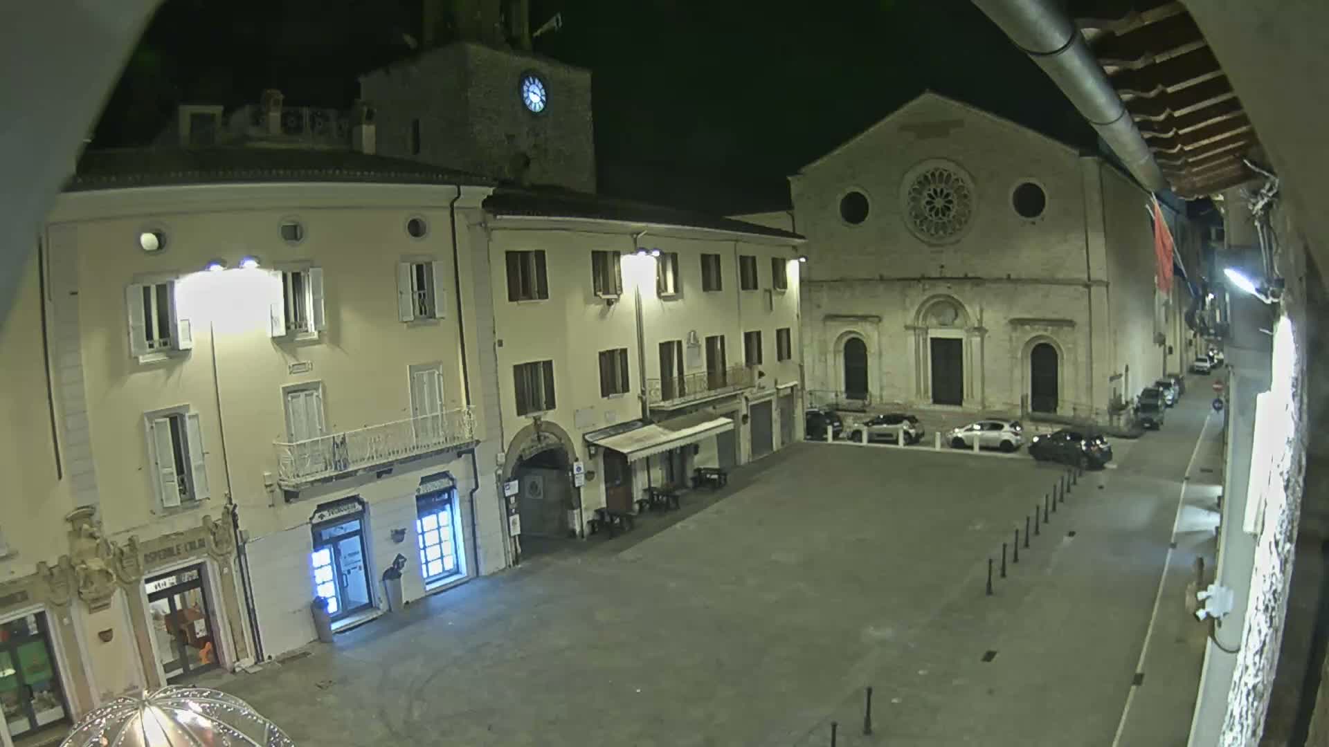 Gualdo Tadino Piazza Martiri della Libertà Square Live Cam - Perugia, Umbria, Italy