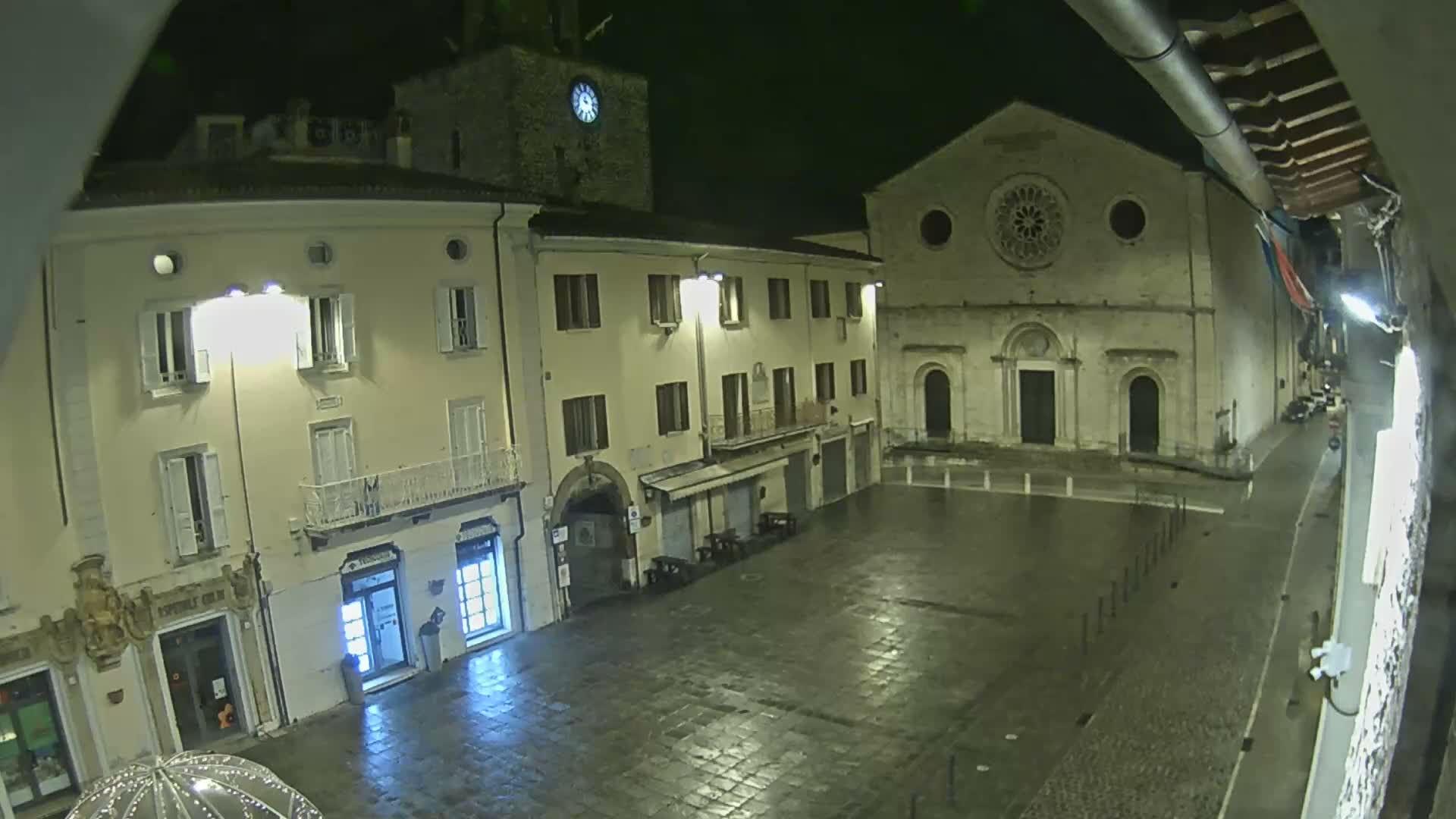 Gualdo Tadino Piazza Martiri della Libertà Square Live Cam - Perugia, Umbria, Italy