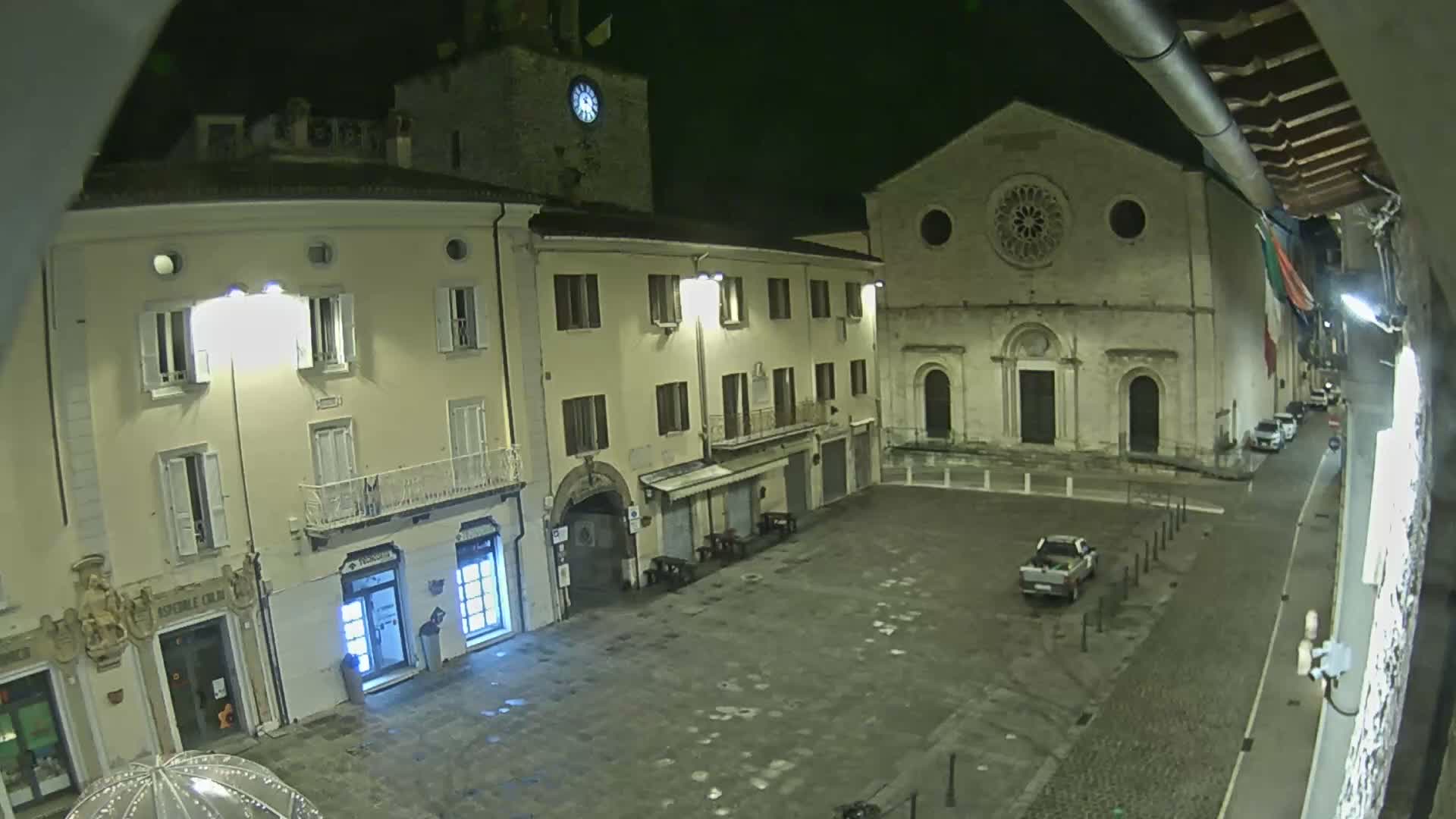 Gualdo Tadino Piazza Martiri della Libertà Square Live Cam - Perugia, Umbria, Italy