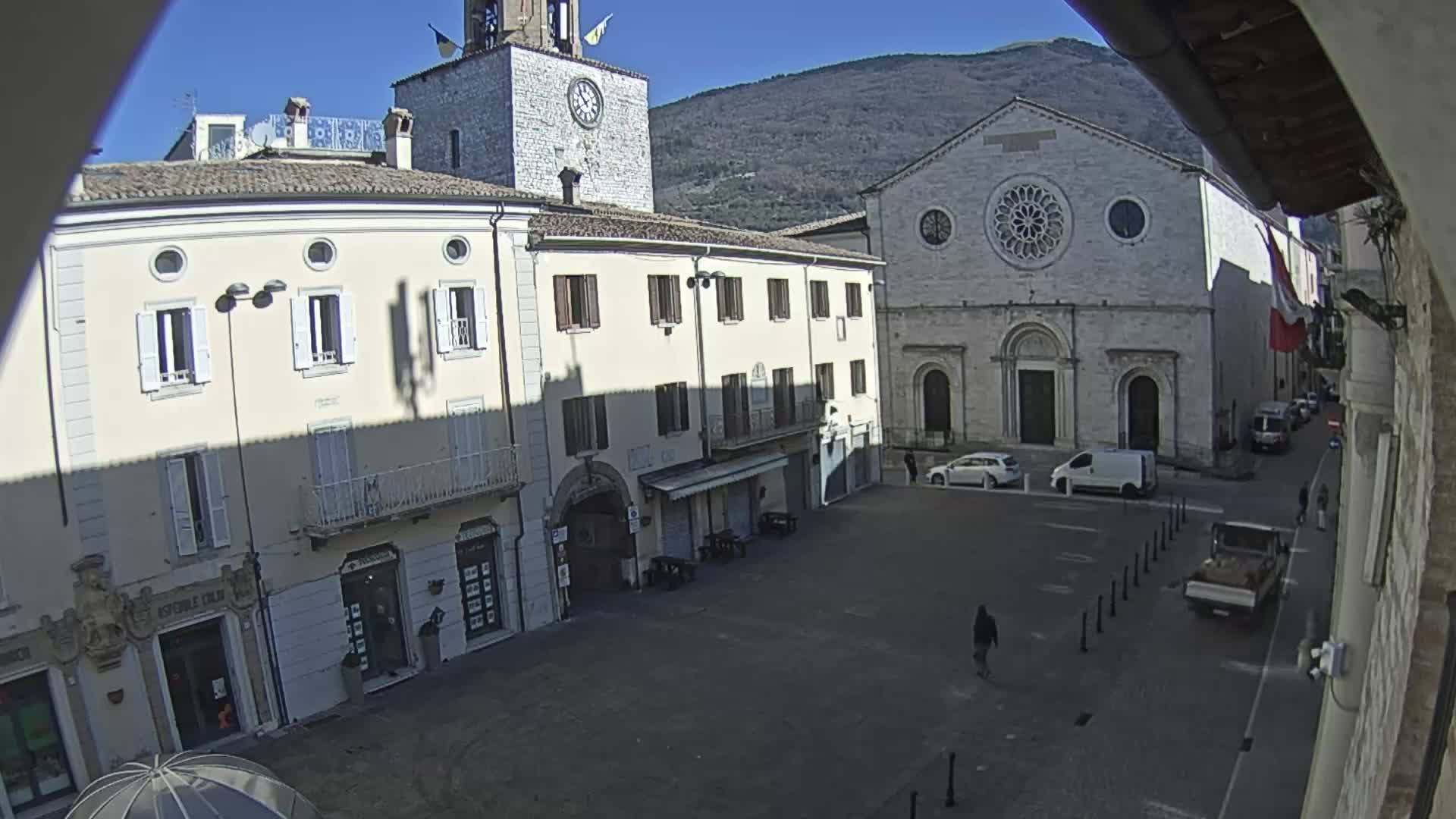 Gualdo Tadino Piazza Martiri della Libertà Square Live Cam - Perugia, Umbria, Italy