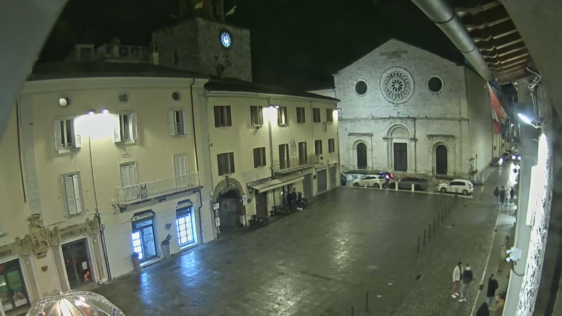 Gualdo Tadino Piazza Martiri della Libertà Square Live Cam - Perugia, Umbria, Italy