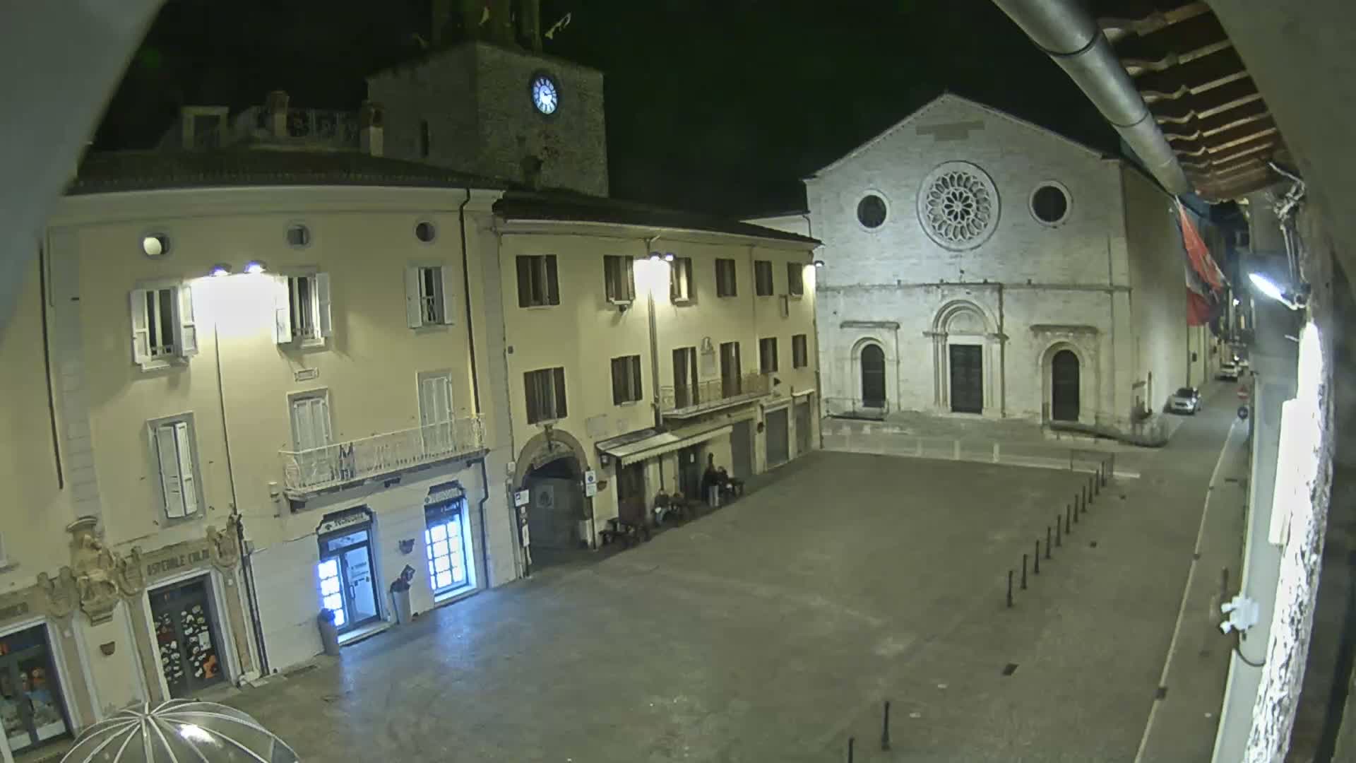 Gualdo Tadino Piazza Martiri della Libertà Square Live Cam - Perugia, Umbria, Italy