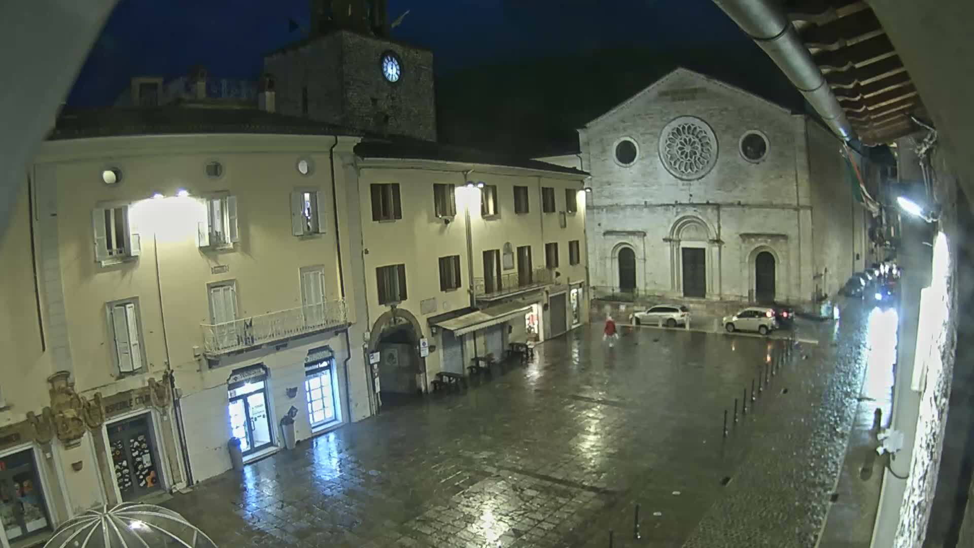 Gualdo Tadino Piazza Martiri della Libertà Square Live Cam - Perugia, Umbria, Italy