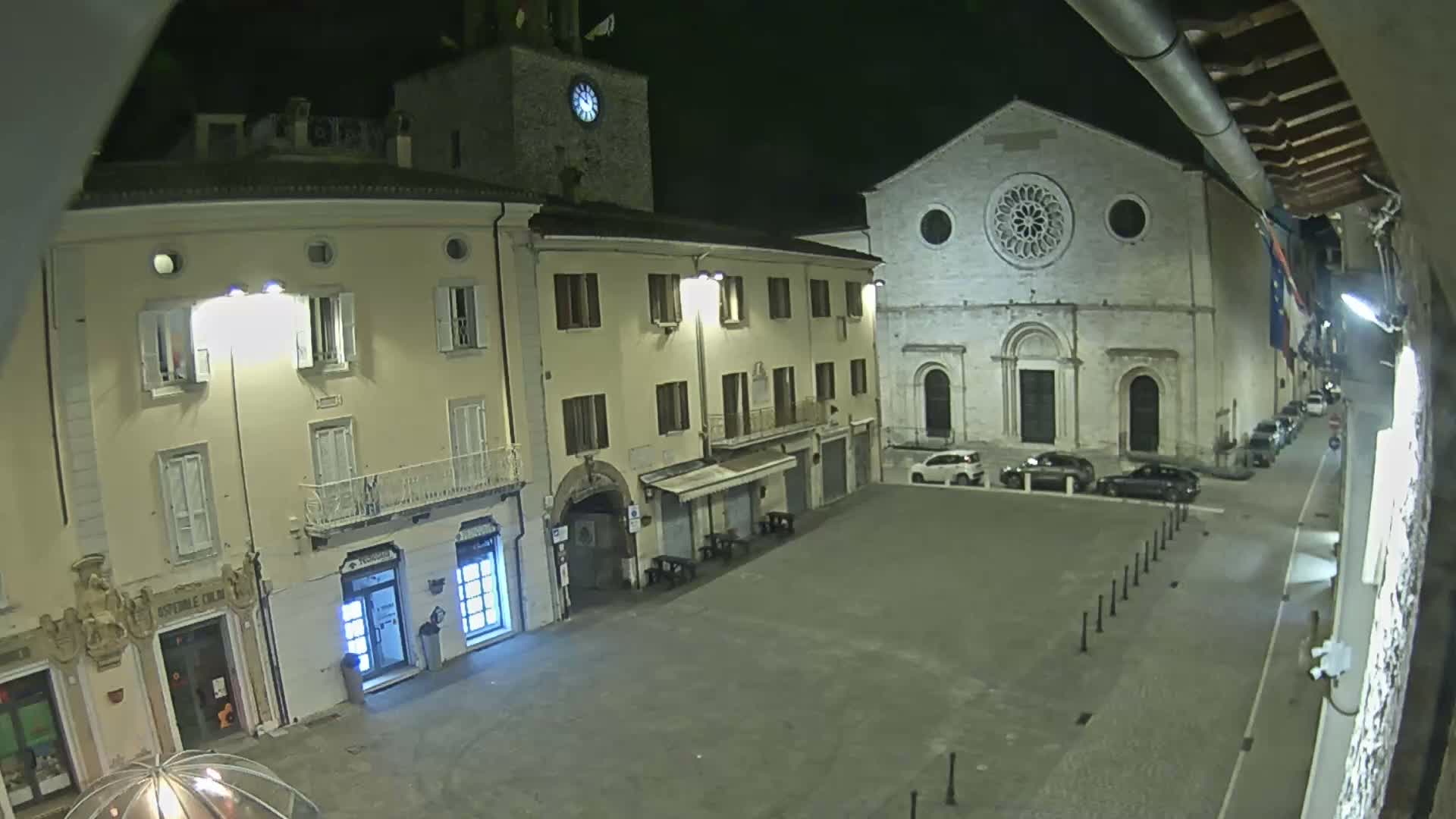 Gualdo Tadino Piazza Martiri della Libertà Square Live Cam - Perugia, Umbria, Italy