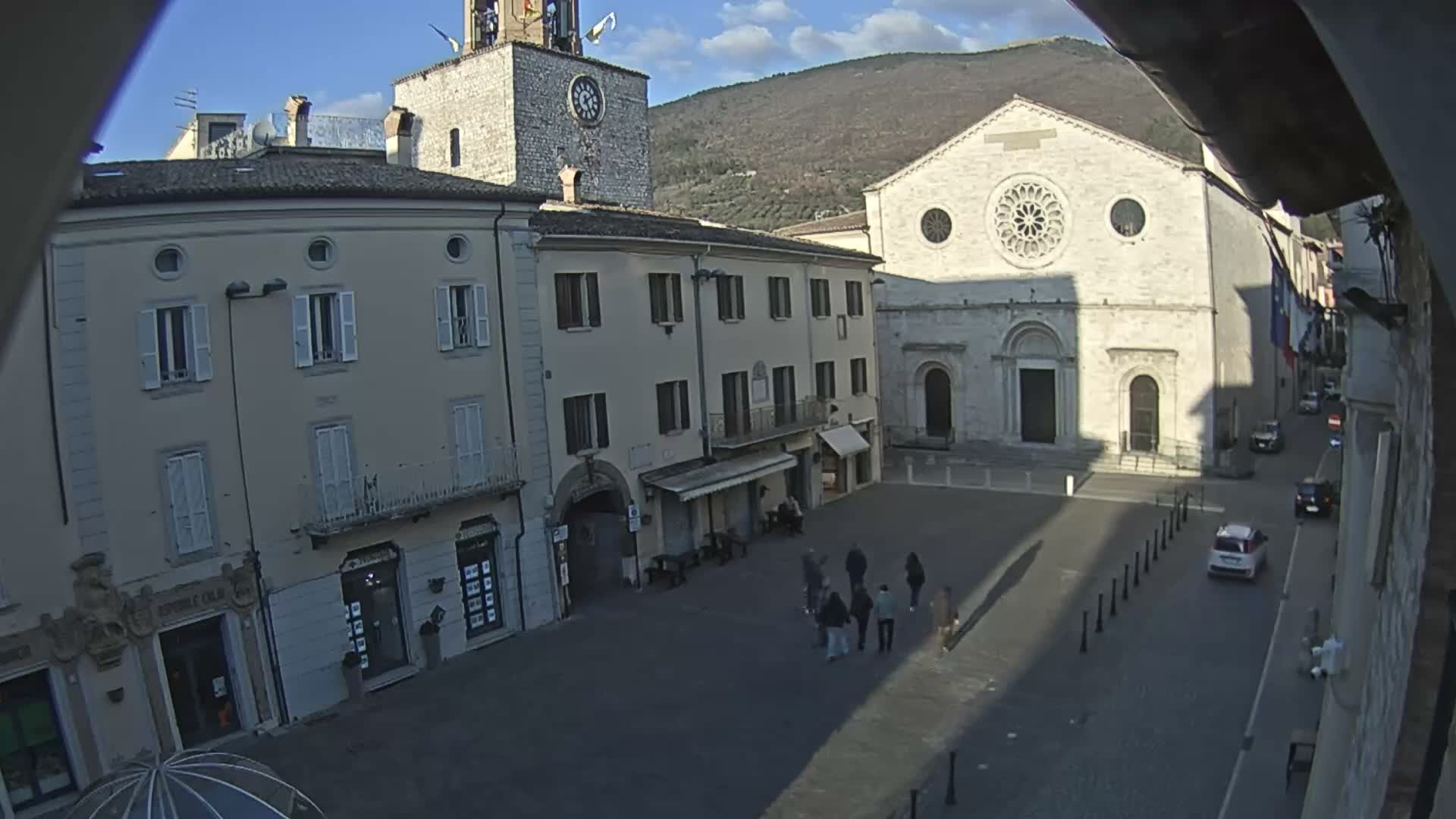 Gualdo Tadino Piazza Martiri della Libertà Square Live Cam - Perugia, Umbria, Italy