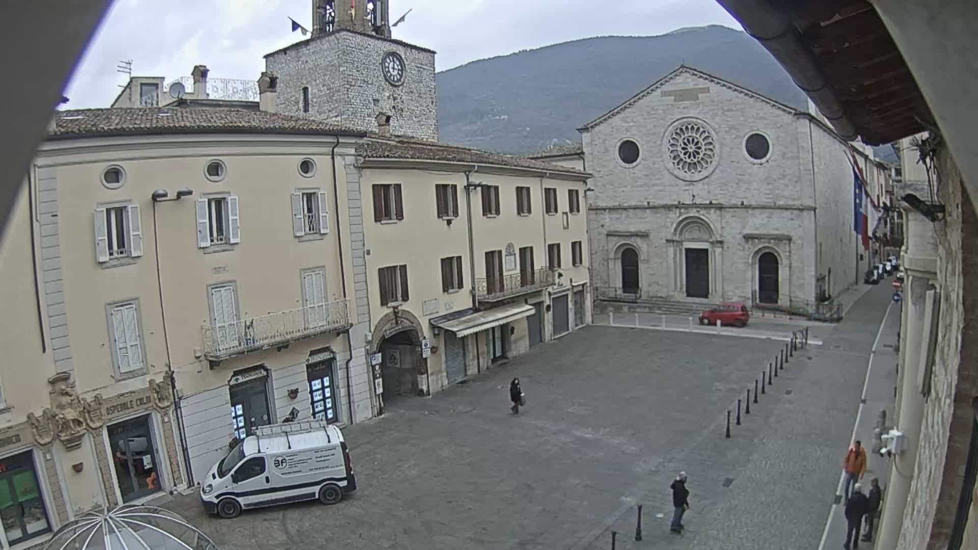 Gualdo Tadino Piazza Martiri della Libertà Square Live Cam - Perugia, Umbria, Italy