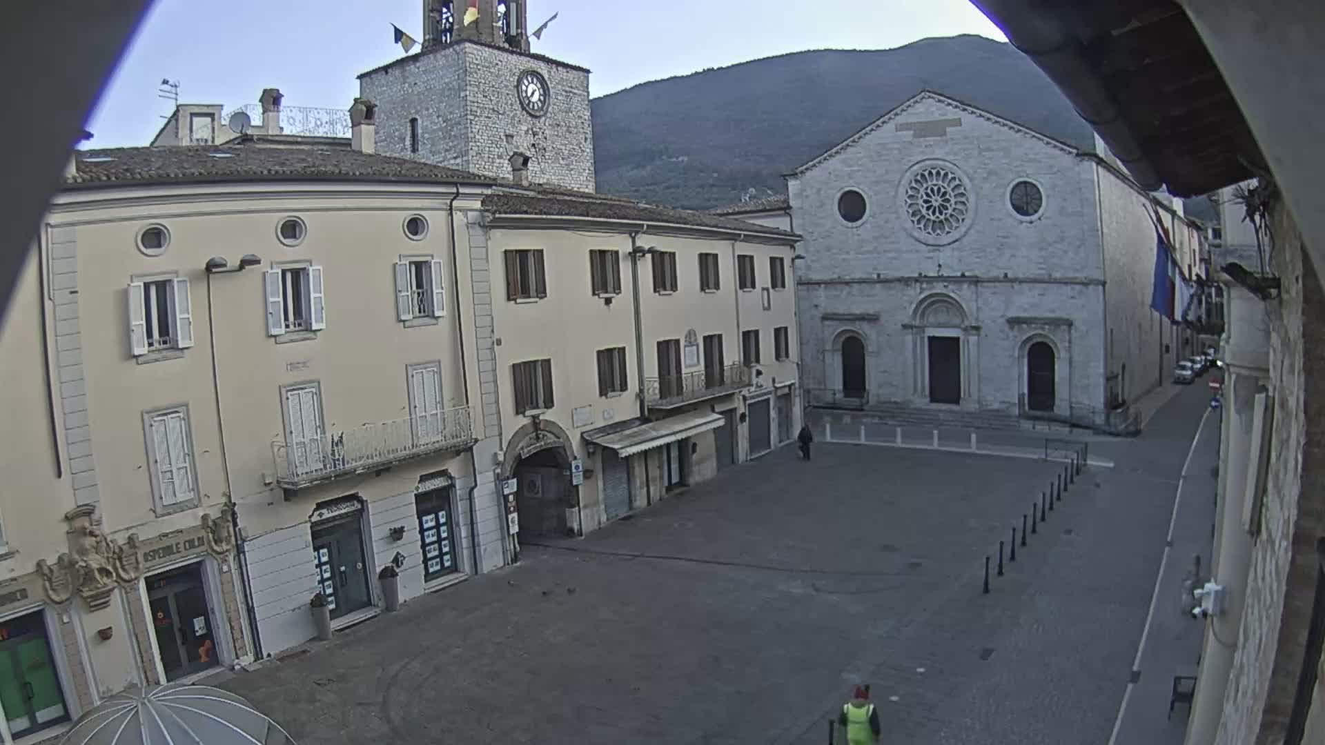 Gualdo Tadino Piazza Martiri della Libertà Square Live Cam - Perugia, Umbria, Italy