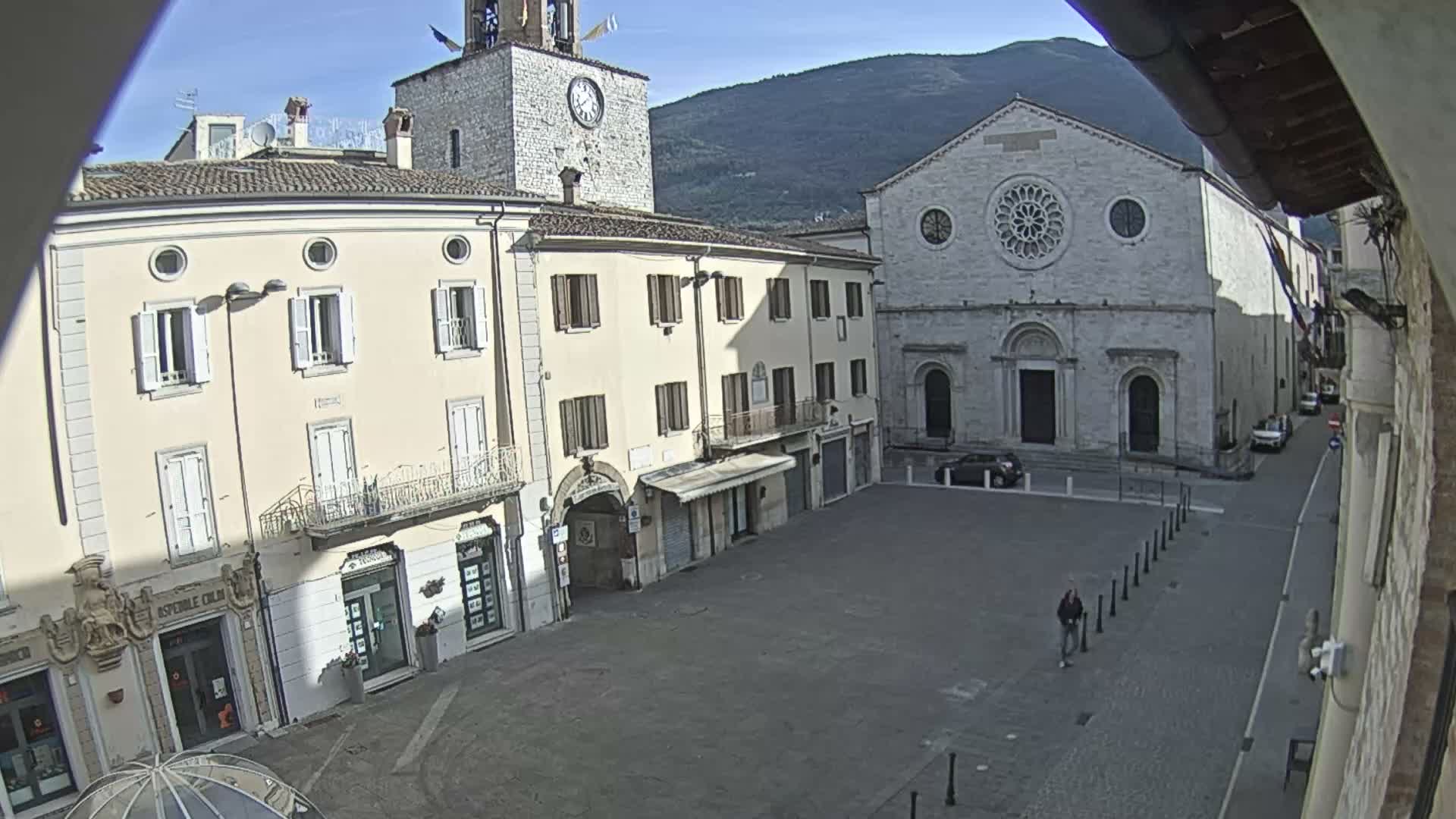 Gualdo Tadino Piazza Martiri della Libertà Square Live Cam - Perugia, Umbria, Italy