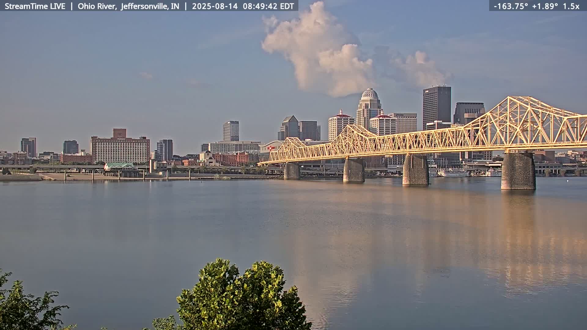 Louisville (Kentucky) & Ohio River from Jeffersonville Live Cam from - Jeffersonville, Clark, Indiana, USA