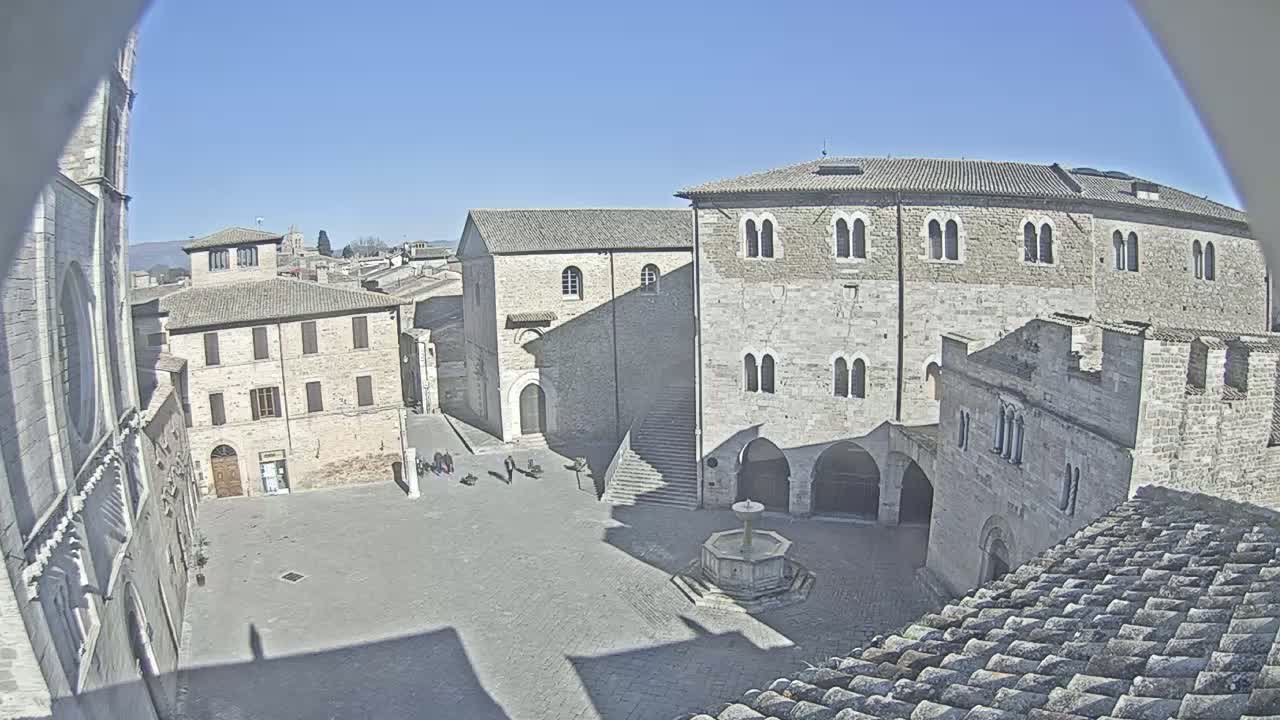 Bevagna Piazza Silvestri Square Live Cam - Perugia, Umbria, Italy