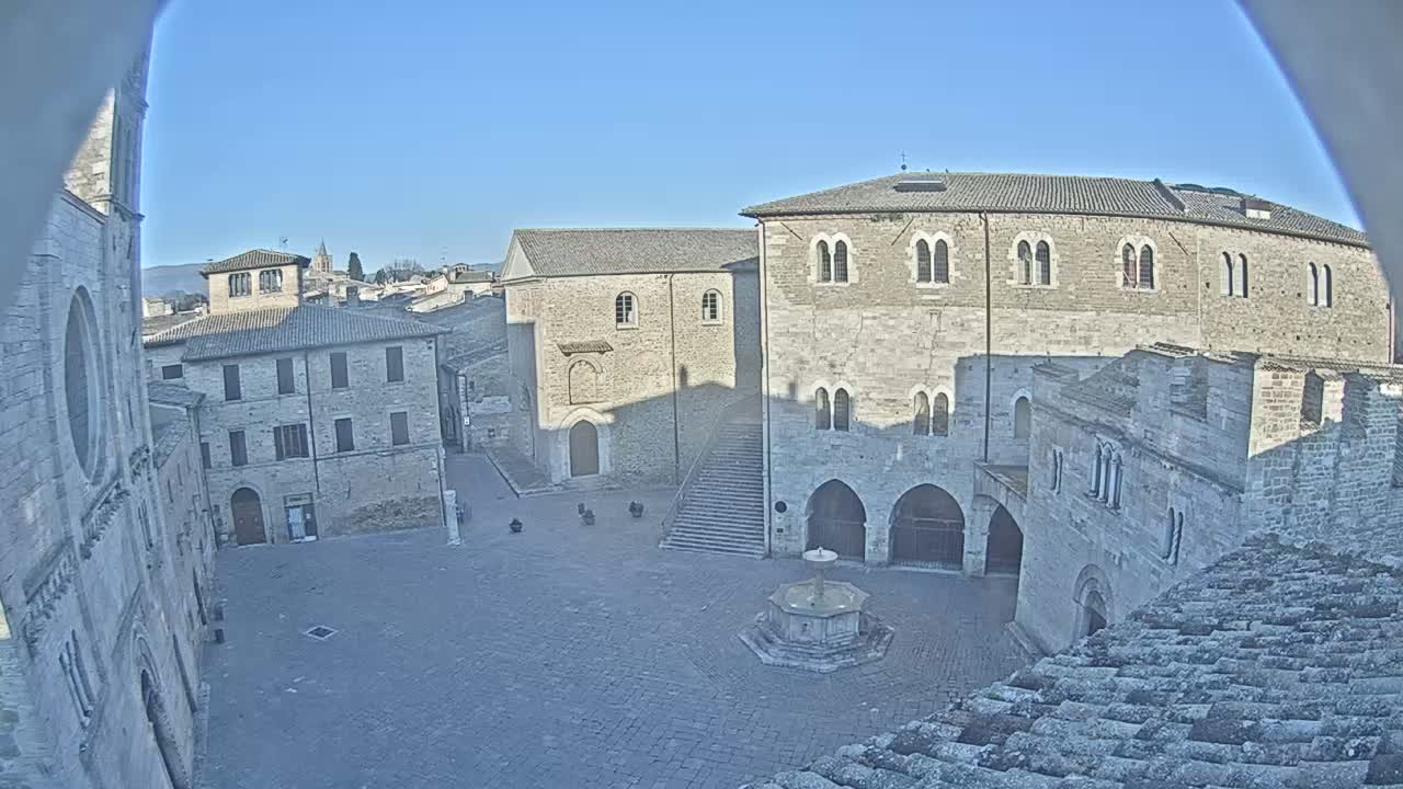 Bevagna Piazza Silvestri Square Live Cam - Perugia, Umbria, Italy