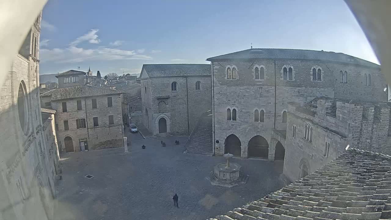 Bevagna Piazza Silvestri Square Live Cam - Perugia, Umbria, Italy