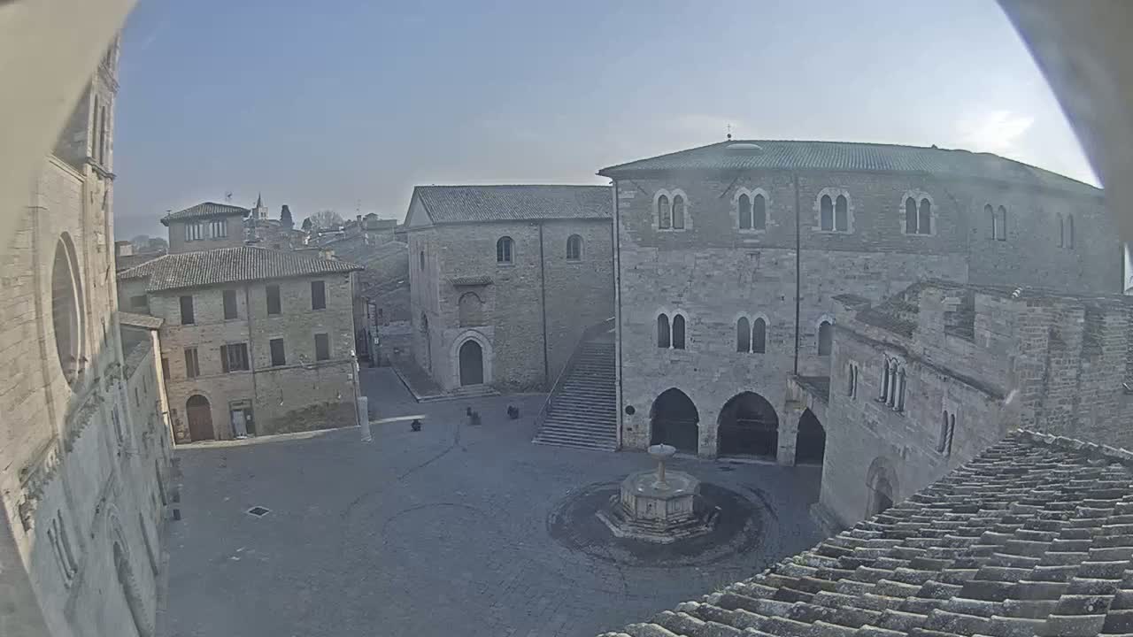 Bevagna Piazza Silvestri Square Live Cam - Perugia, Umbria, Italy