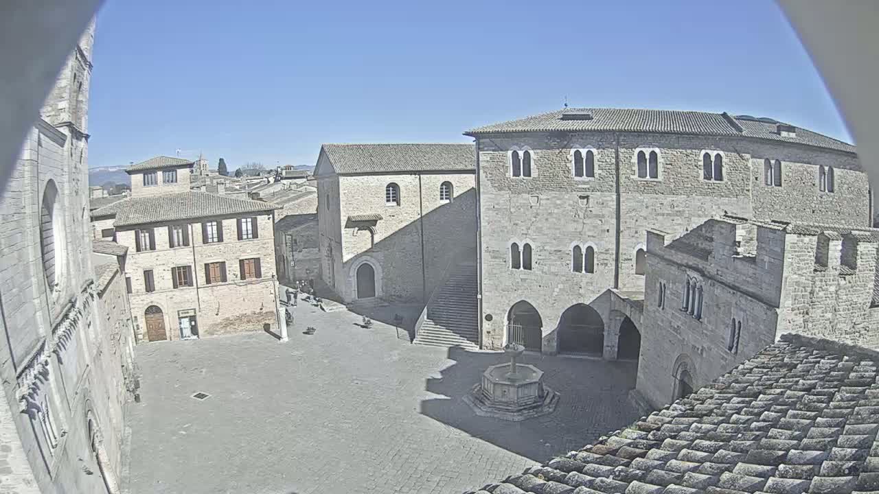 Bevagna Piazza Silvestri Square Live Cam - Perugia, Umbria, Italy
