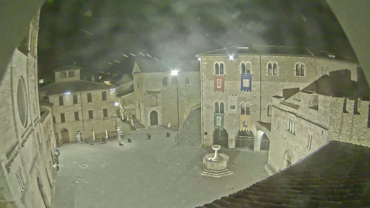 Bevagna Piazza Silvestri Square Live Cam - Perugia, Umbria, Italy