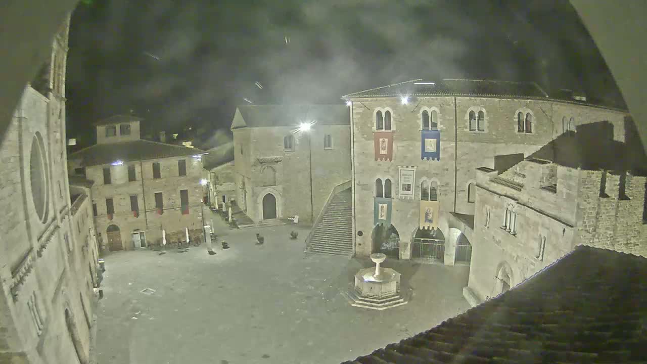 Bevagna Piazza Silvestri Square Live Cam - Perugia, Umbria, Italy