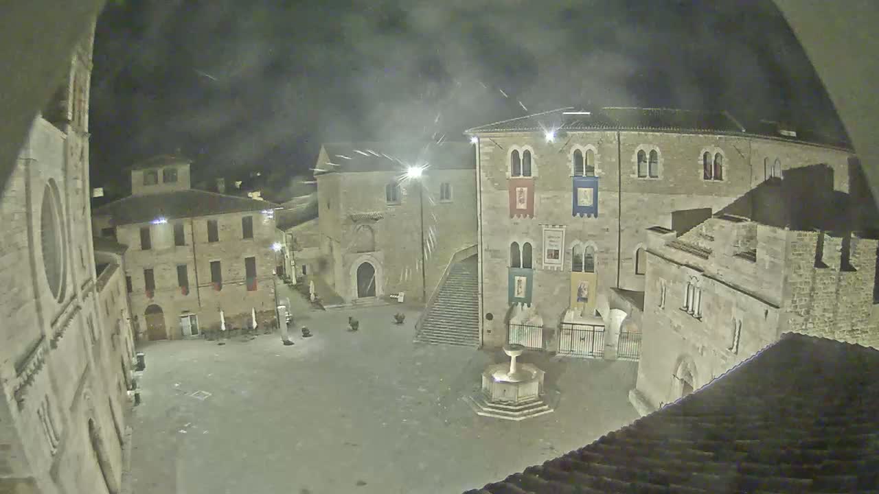 Bevagna Piazza Silvestri Square Live Cam - Perugia, Umbria, Italy