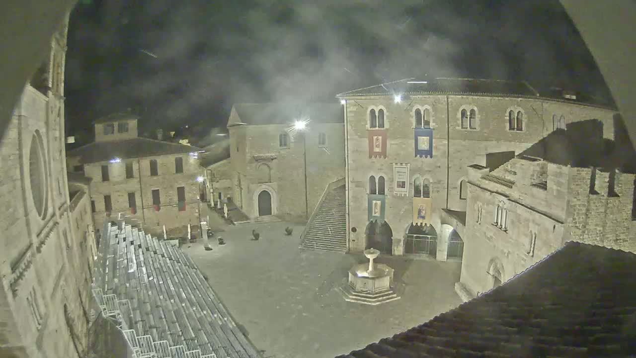 Bevagna Piazza Silvestri Square Live Cam - Perugia, Umbria, Italy