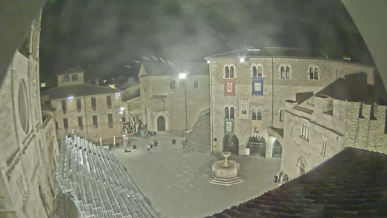 Bevagna Piazza Silvestri Square Live Cam - Perugia, Umbria, Italy