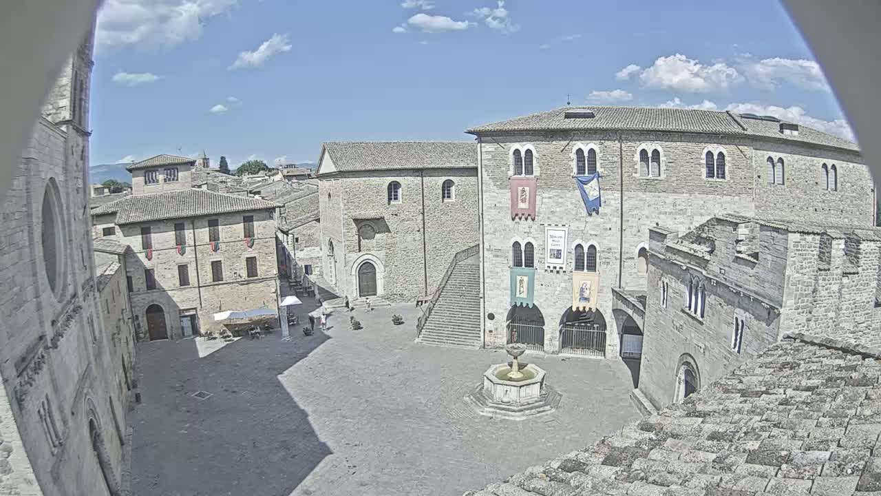 Bevagna Piazza Silvestri Square Live Cam - Perugia, Umbria, Italy