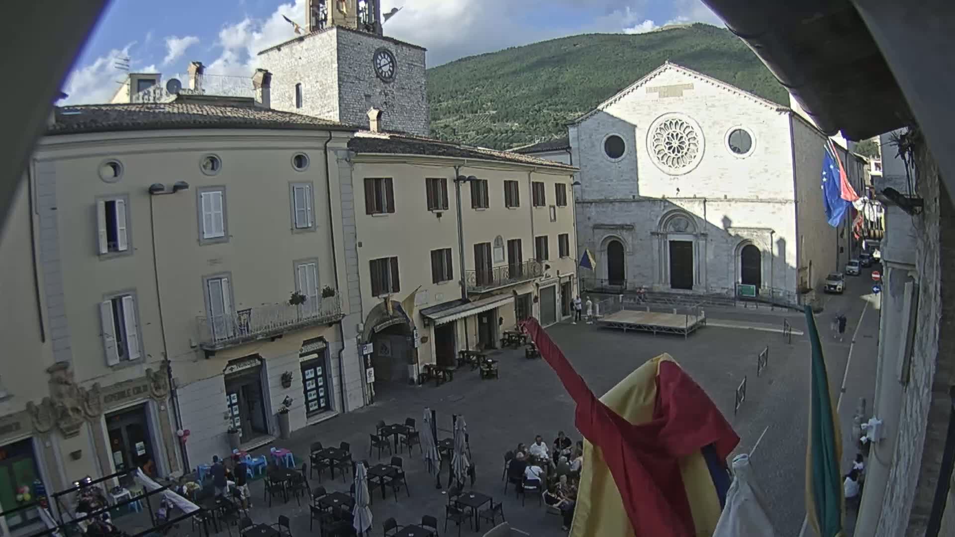 Bevagna Piazza Silvestri Square Live Cam - Perugia, Umbria, Italy