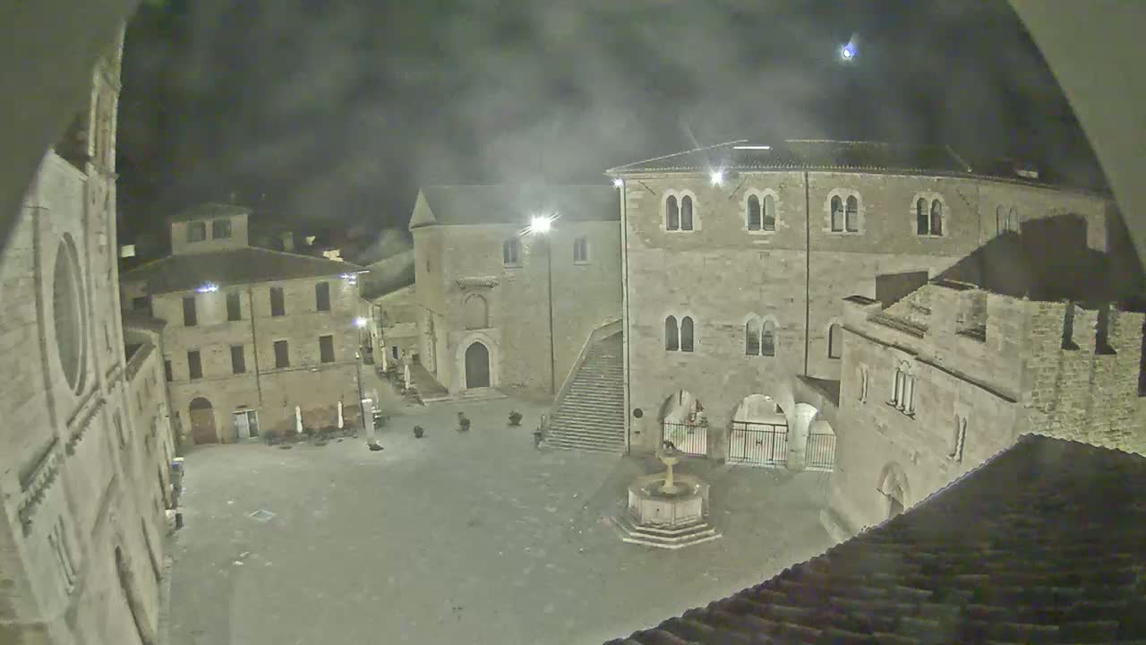 Bevagna Piazza Silvestri Square Live Cam - Perugia, Umbria, Italy