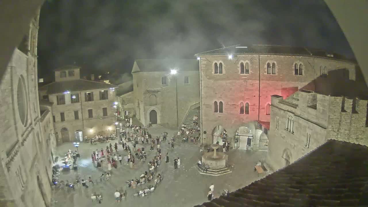 Bevagna Piazza Silvestri Square Live Cam - Perugia, Umbria, Italy
