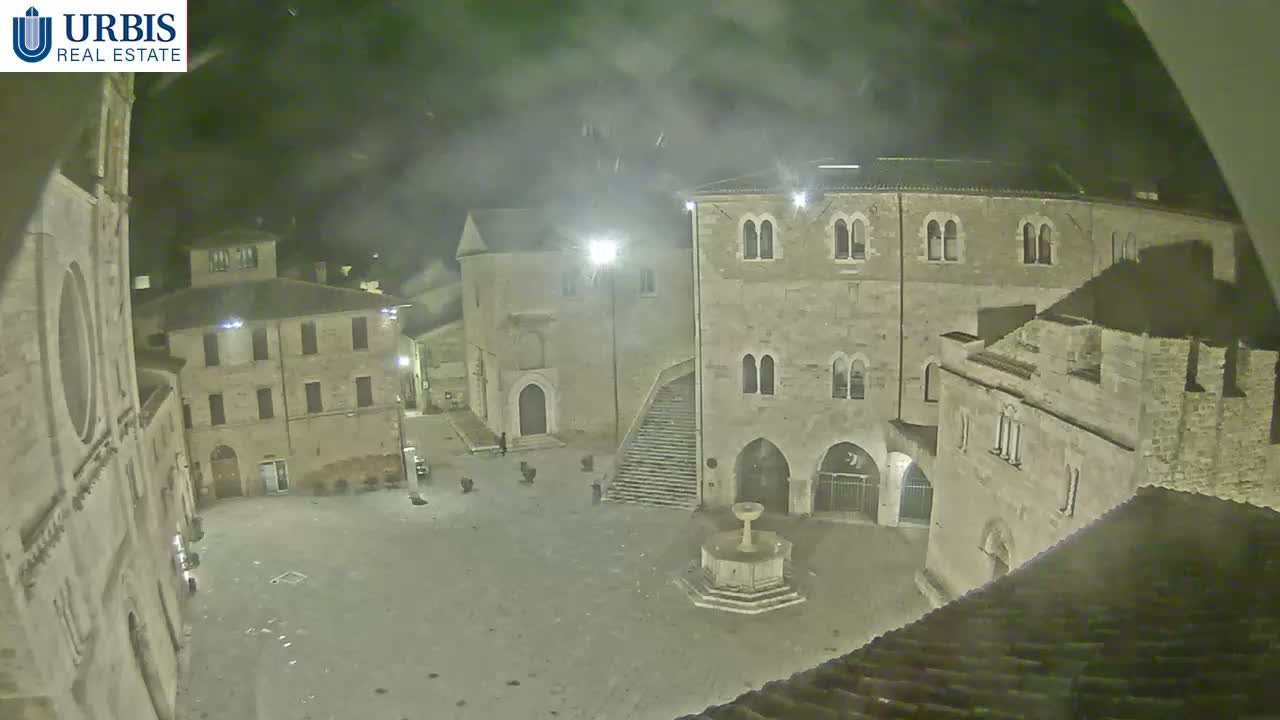 Bevagna Piazza Silvestri Square Live Cam - Perugia, Umbria, Italy