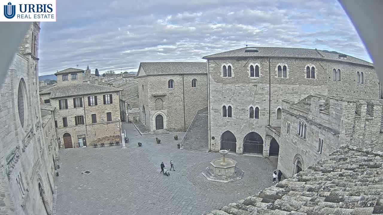Bevagna Piazza Silvestri Square Live Cam - Perugia, Umbria, Italy